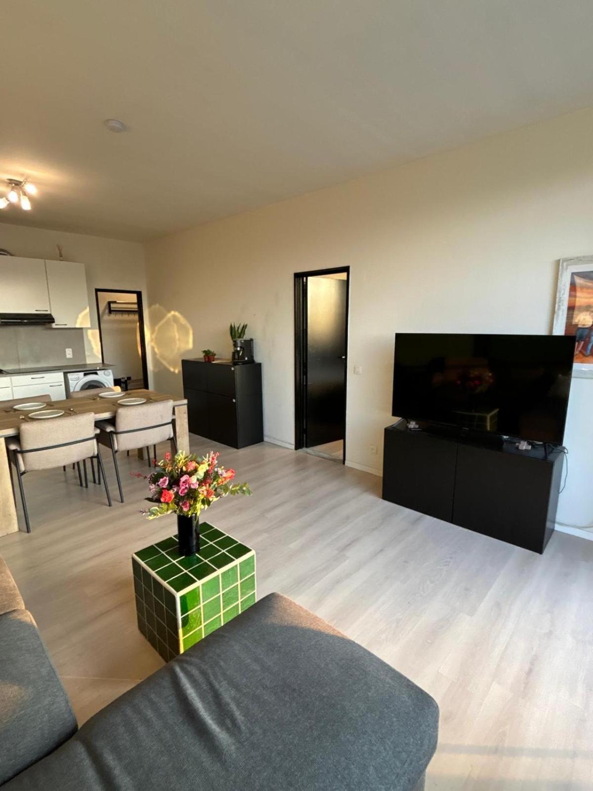 Appartement With Park View And Terrace Antwerpen