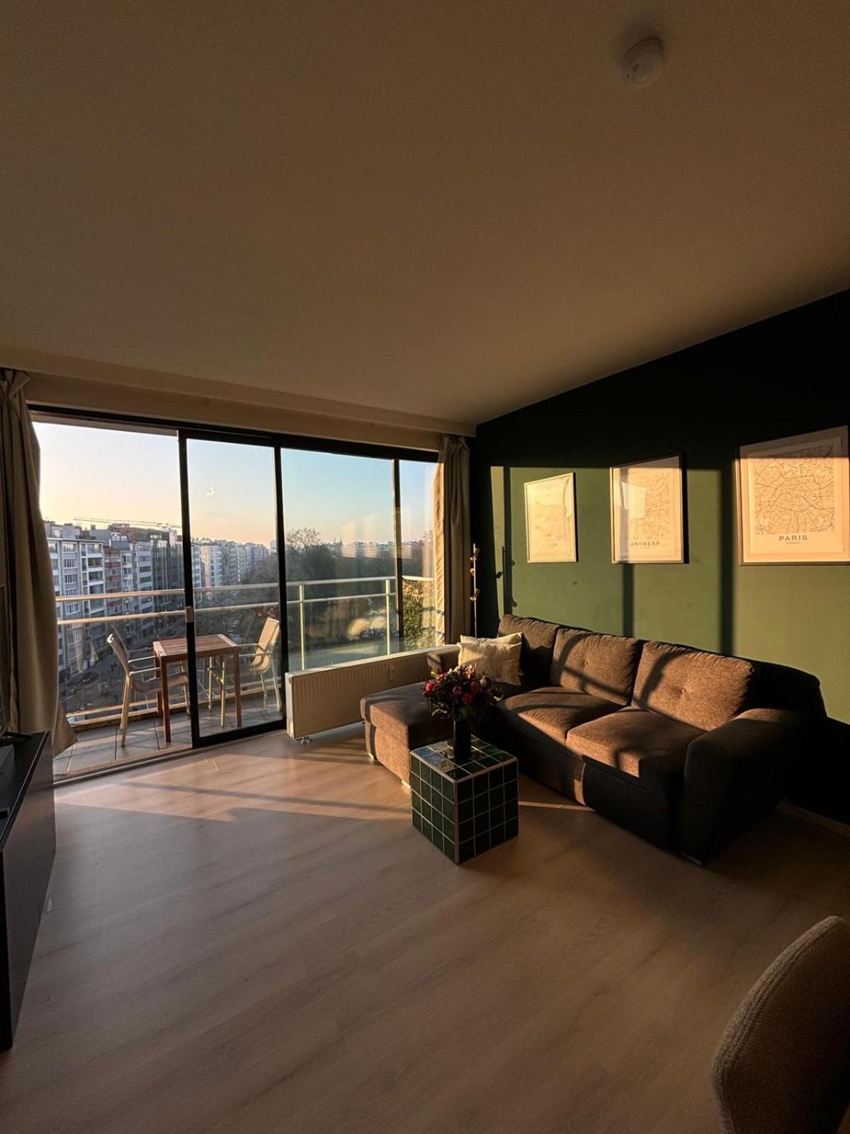 With Park View And Terrace Apartment